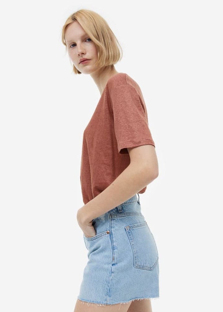 V-neck linen T-shirt